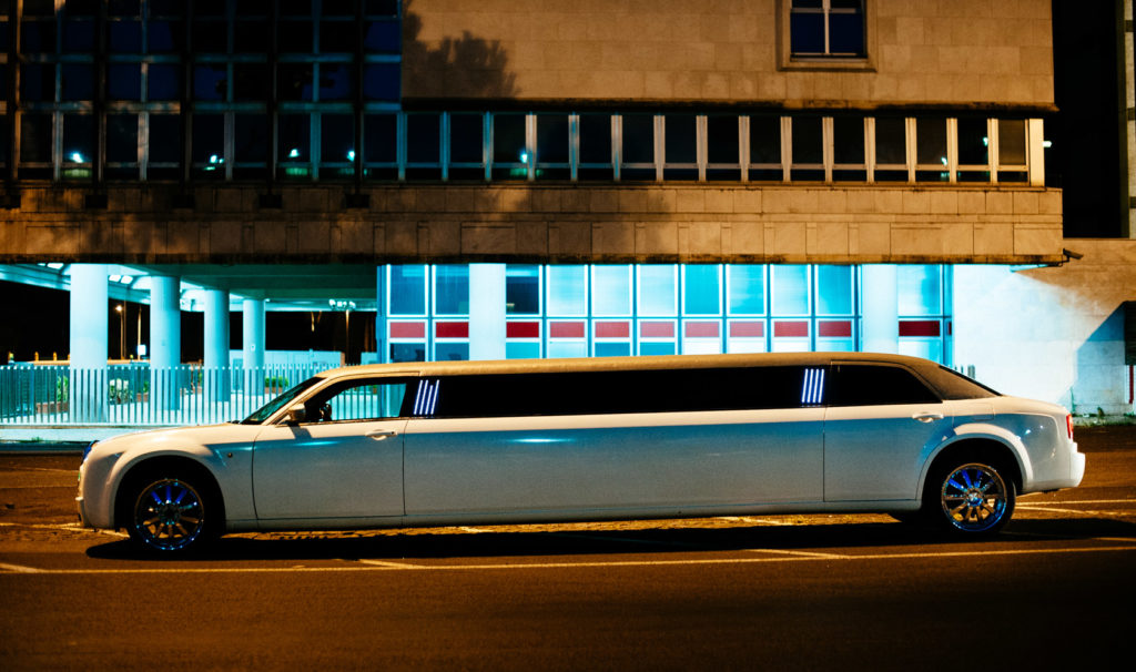 chrysler-300c-limousine